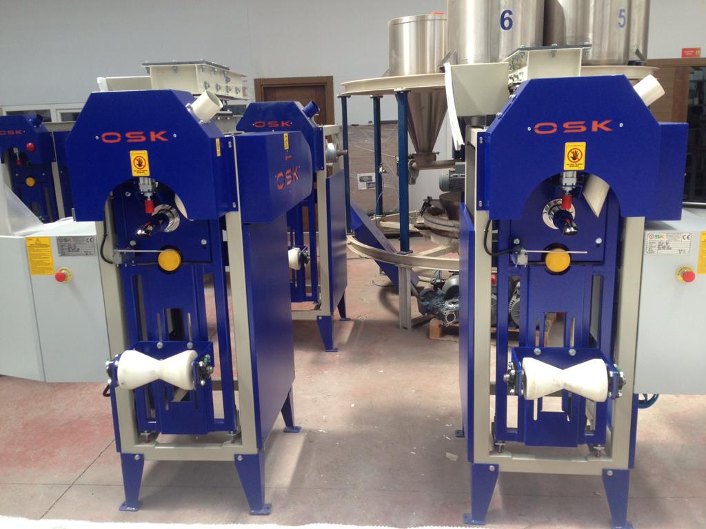 Automatic weighing and filling machine - 2