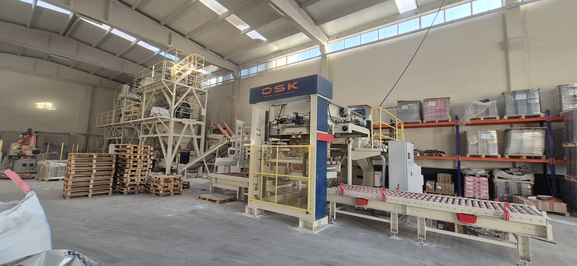 Automatic packing and stacking equipment - 2