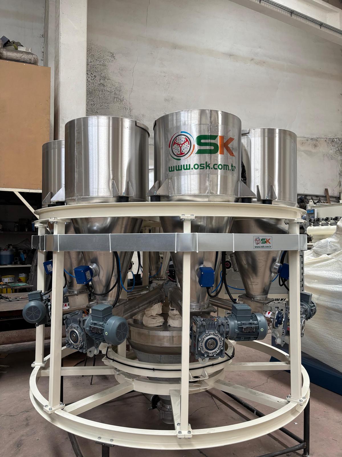 Additives weighing and batching system - 2