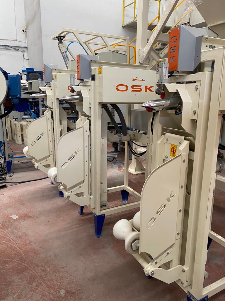 Automatic weighing and filling machine - 3